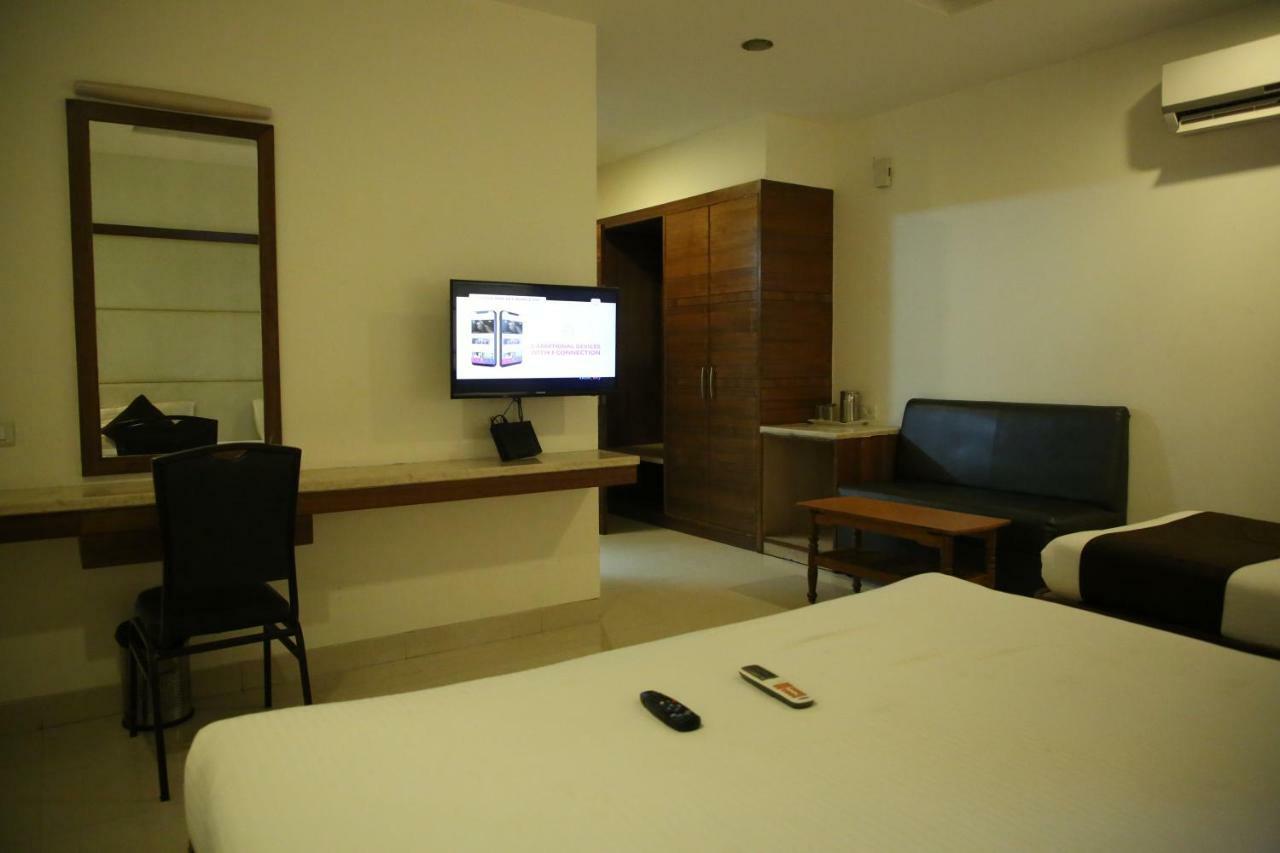 Sri Chakra Hotel